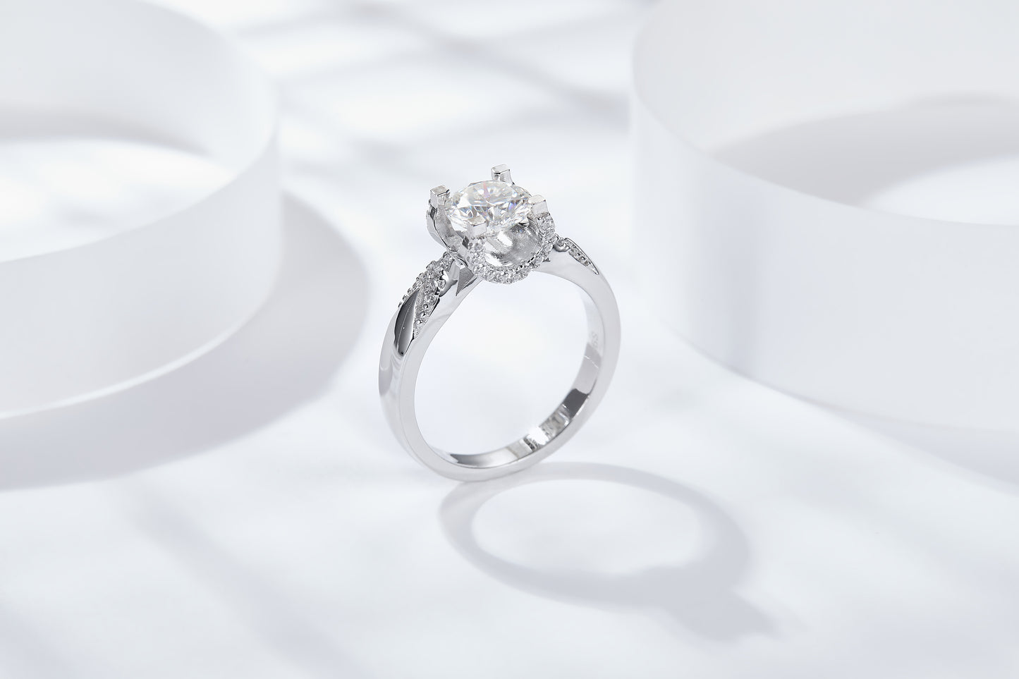 [TW] [#Link 13] 1&2 Carats Round Cowhead Ring S925 Sterling Silver Moissanite Ring