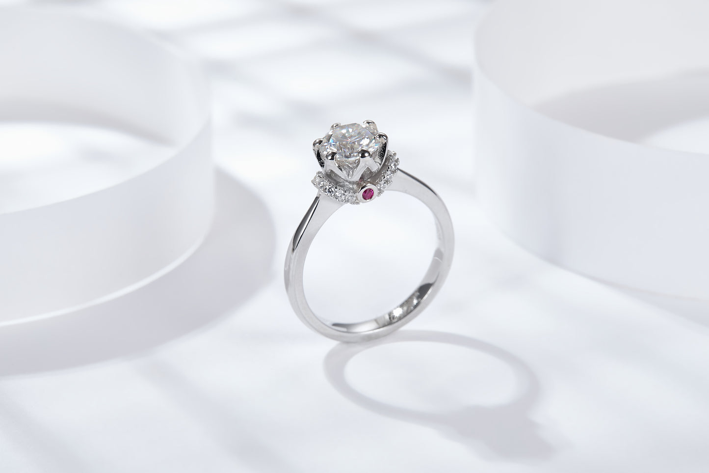 [TW] [#Link 23] 1 Carat Crown Red Stone Ring S925 Sterling Silver Romantic Wedding Rings